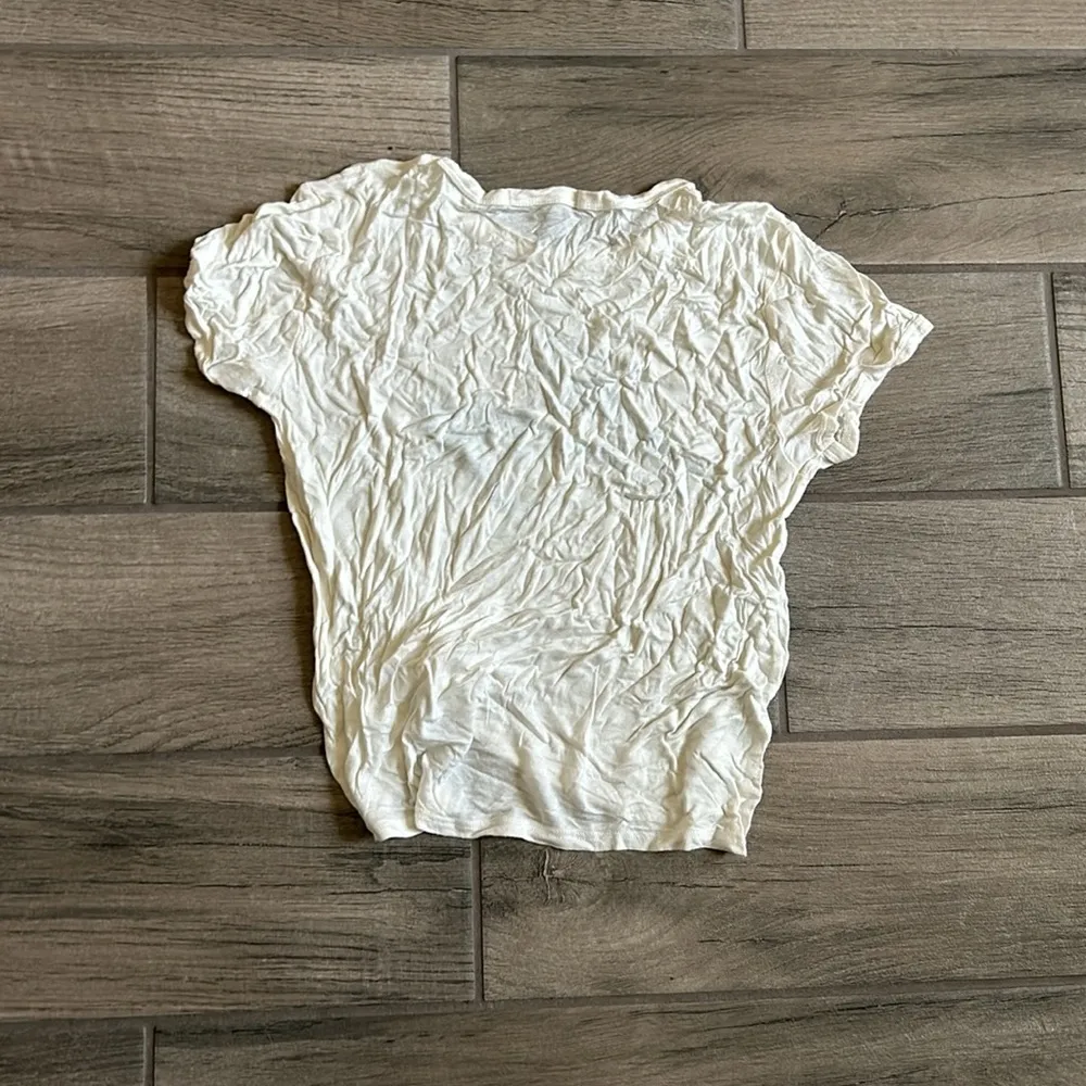 Forever 21 boys tshirt - Image 3