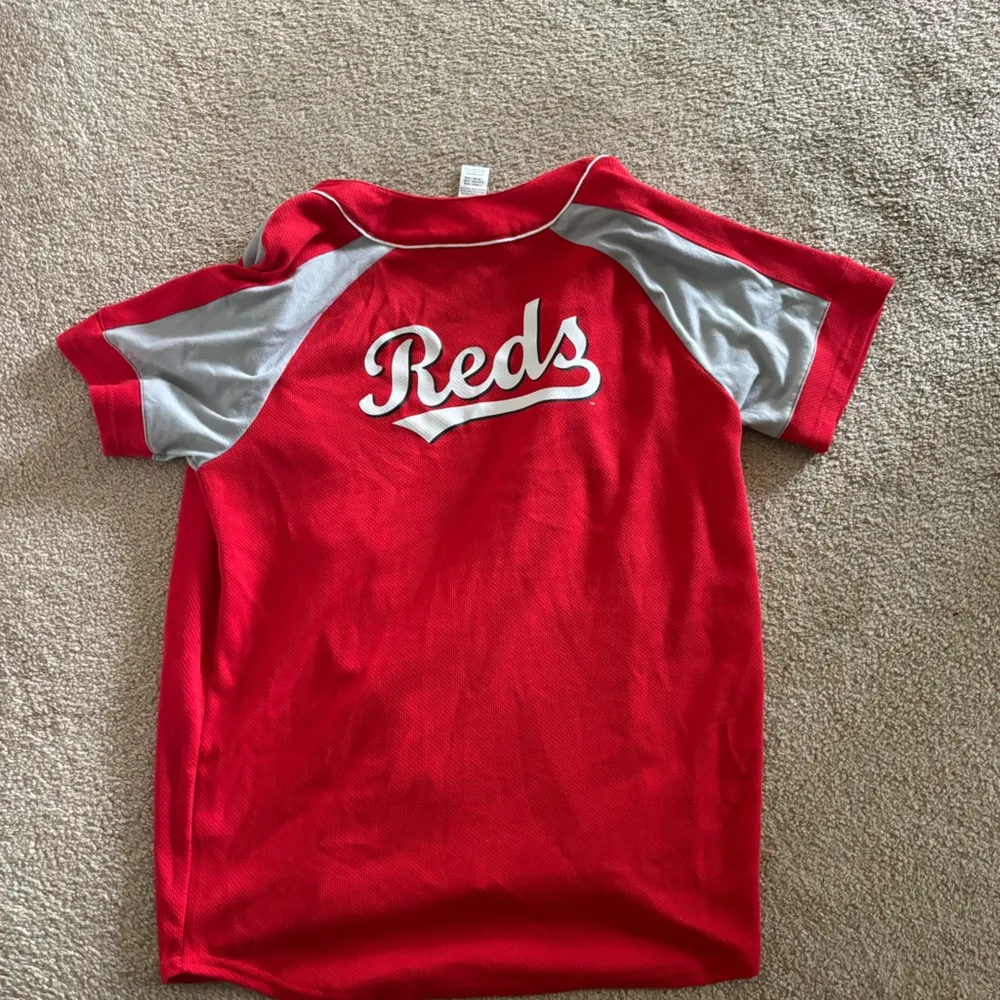Reds genuine merchandise button up size XL NEW WITH TAGS - Image 2
