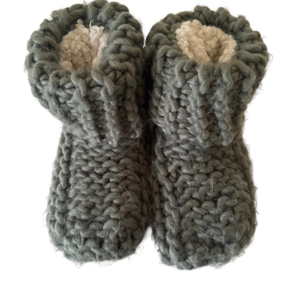 LEMON Women's Green Chunky Knit Cabin Cuffed Cute Bootie Slippers Size Small 5 - Image 3