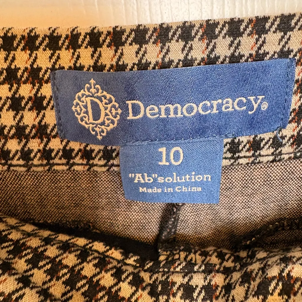 Democracy Black Tan Red Houndstooth Ab Solution Straight Leg Pants 10 - Image 4