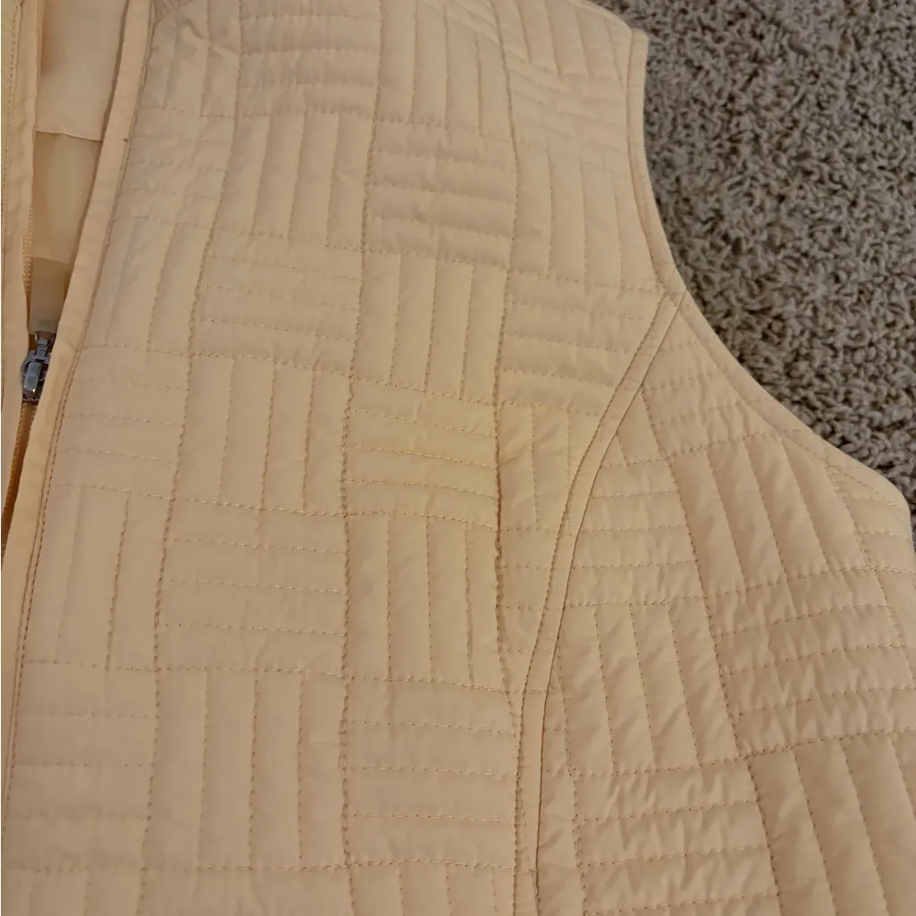 Cutter & Buck Puffer Vest Size XL Quilted Butter Yellow Packable Gorpcore U1 - Image 6