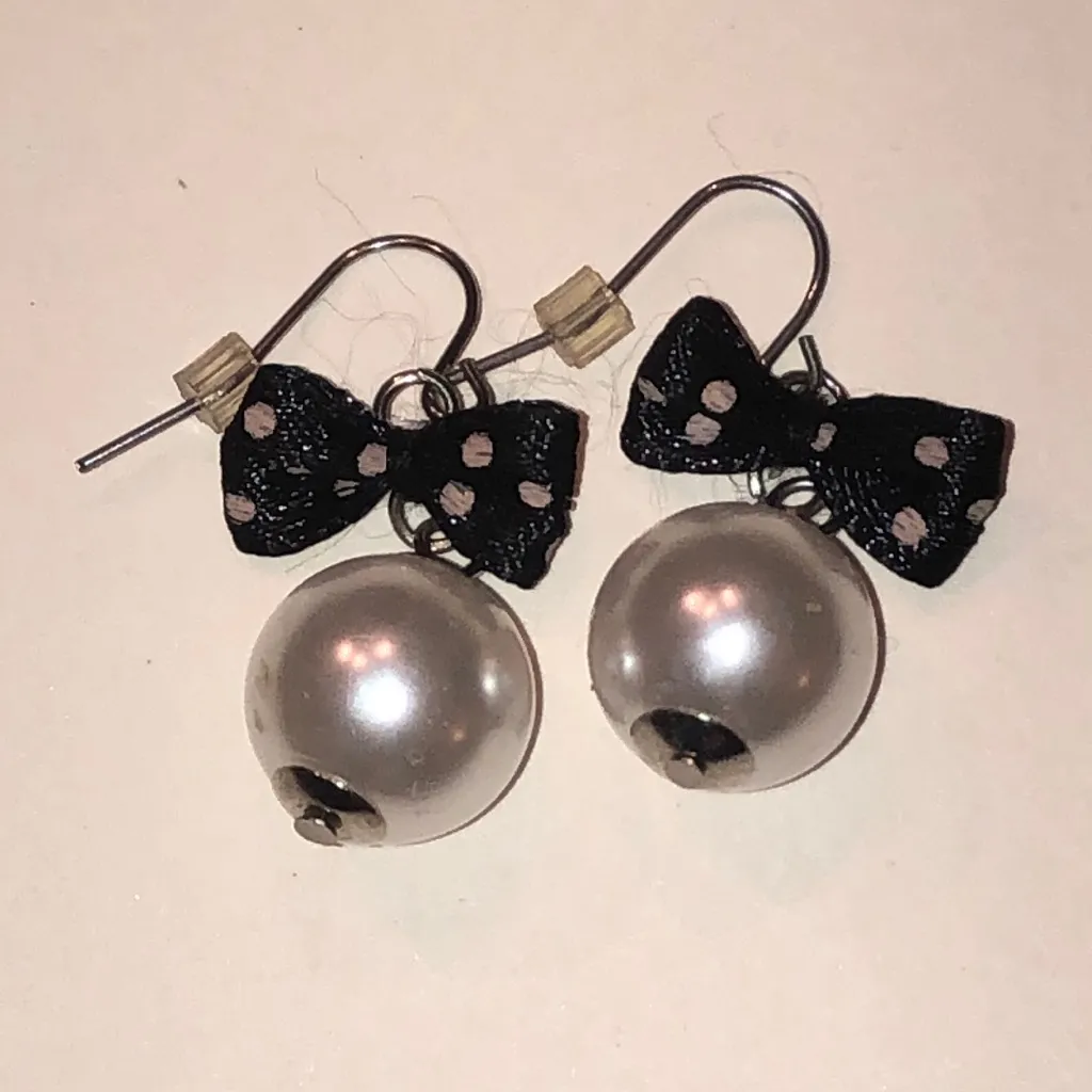 Polka Dot Bow and Faux Pearl Boho Earrings Black - Image 2