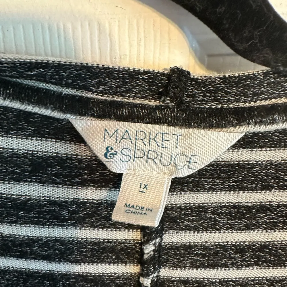 Market & Spruce Black and White Boxy Hoodie - Image 2