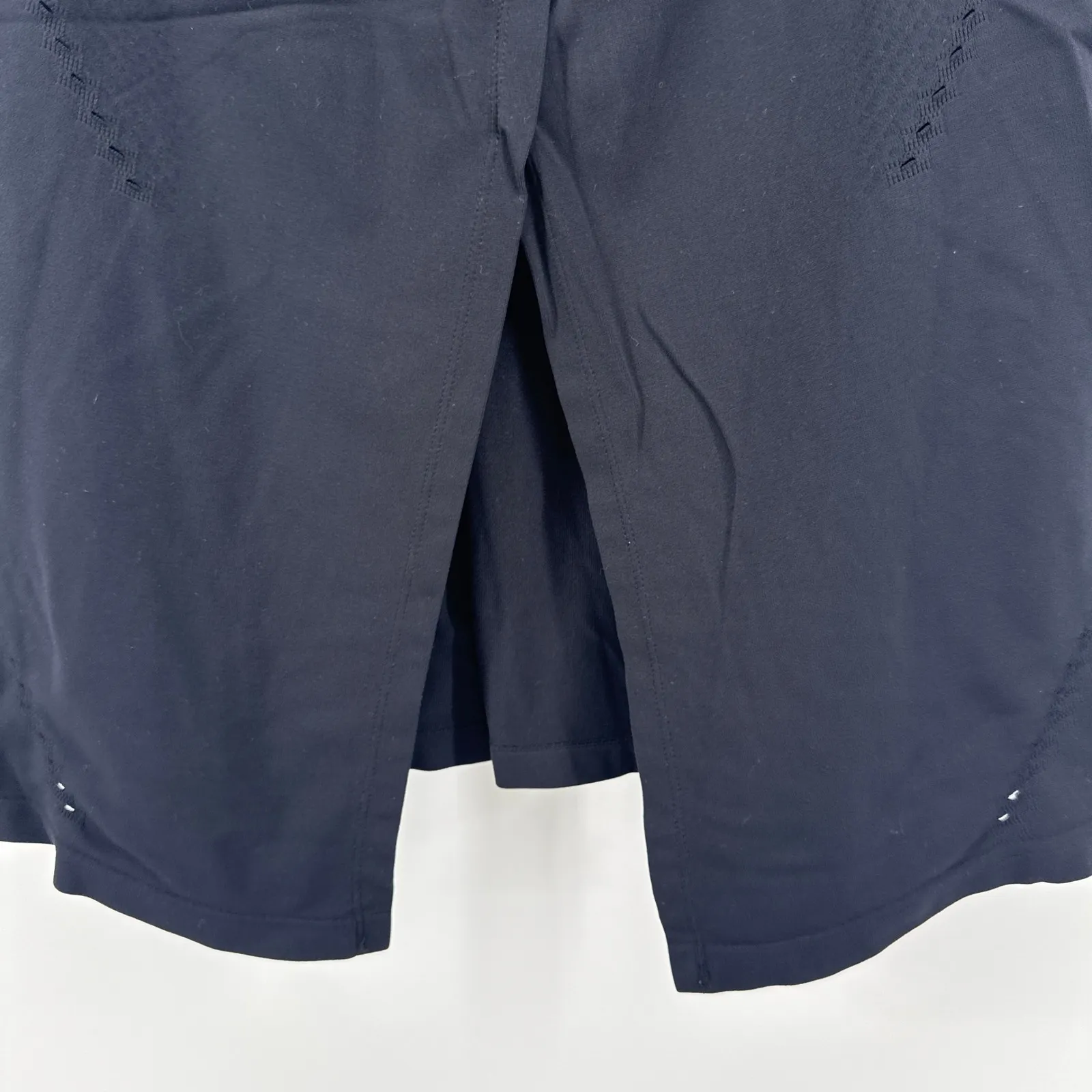 Athleta Black Split Back Perforated Tank Top Sleeveless Workout Activewear Small - Image 4