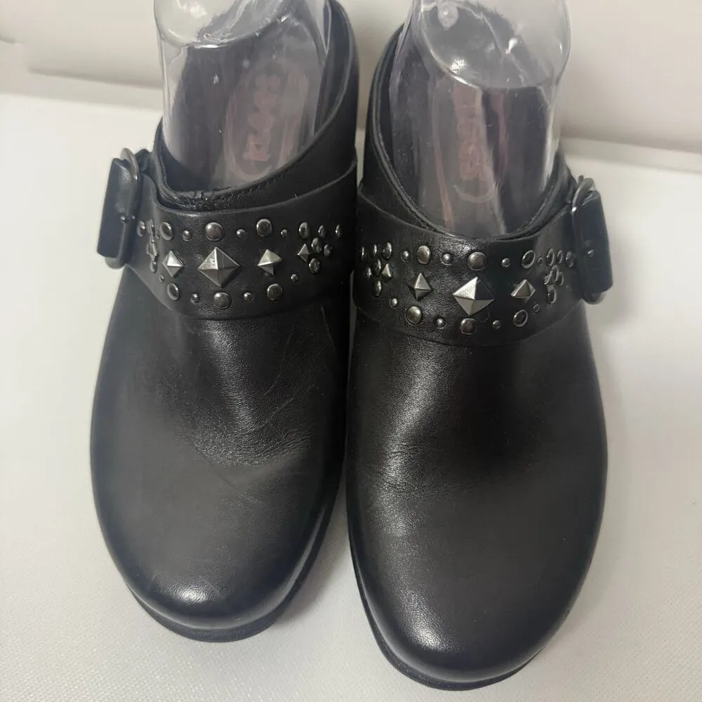 Klogs Black Leather Buckle Slip - Image 2