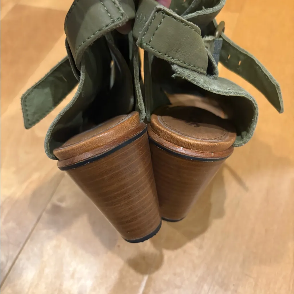 Sorel Nadia Buckle Il Open Toe leather sandals sz 8 olive green - Image 5