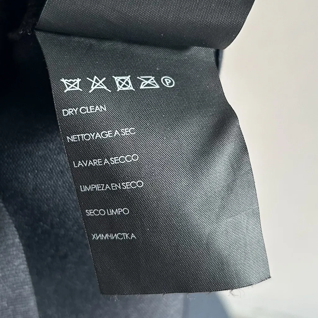 Club Monaco Black Button-Front Mini Skirt Wool Blend Tailored Dark Academia sz 2 - Image 5