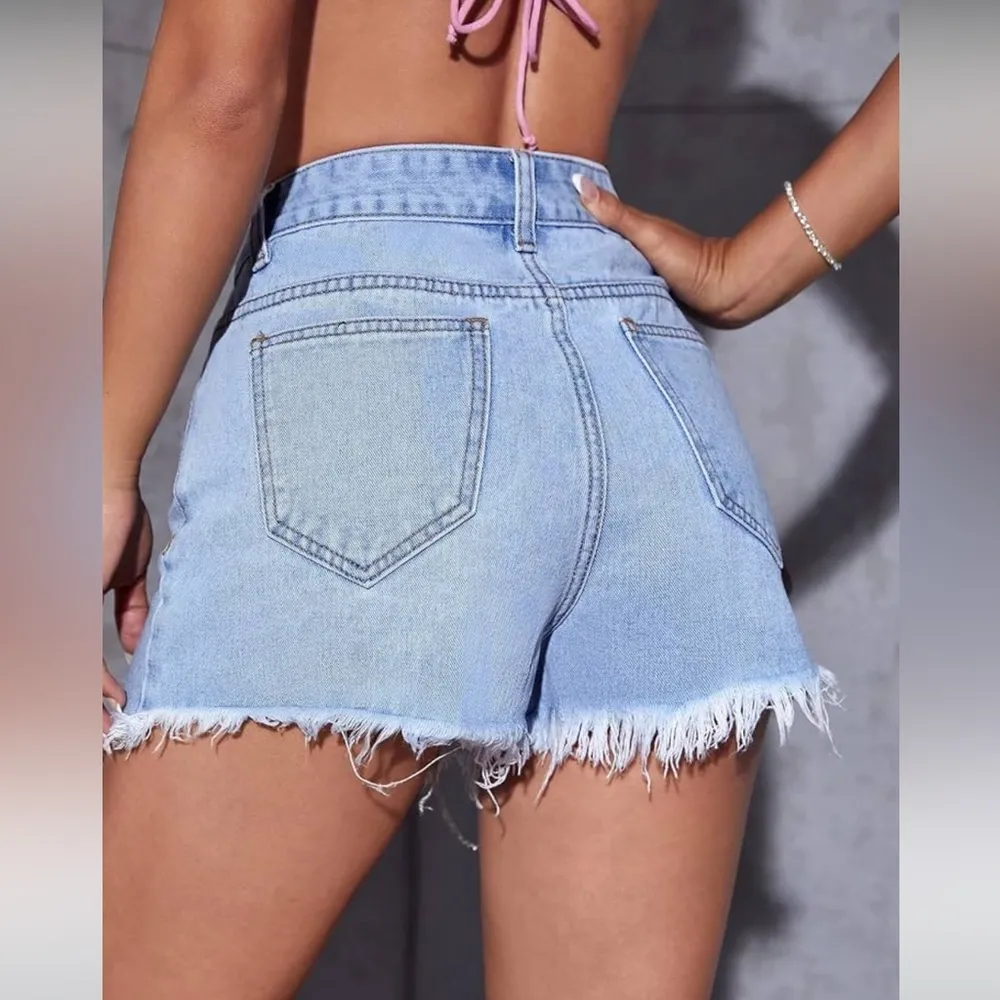 COOVS Jean High Waist Chain Pearl Gemstone Detail Raw Hem Denim Shorts Size 27 Blue - Image 2