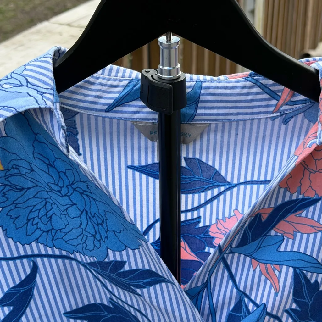 Belle Sky Pop Over top Floral Striped 3/4 sleeves with ties on end hi-lo size M - Image 4