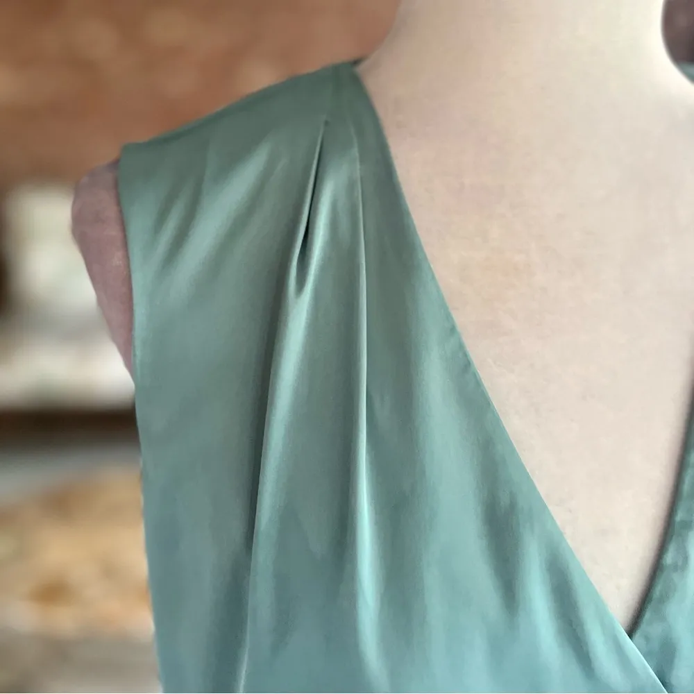 WHBM Tank Top Satin Silky Sleeveless Pleated Green v-Neck 4 Party Work Chic Date - Image 4