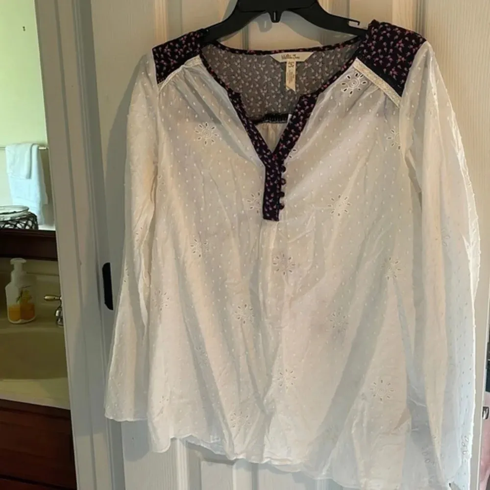 𝅺MATILDA Jane White Floral Top - Image 3