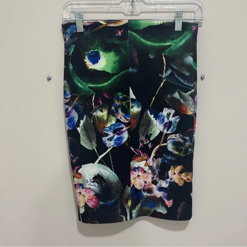 Clover Canyon Night‎ Matador Stripe, Floral Pencil Skirt Black, White Small - Image 3