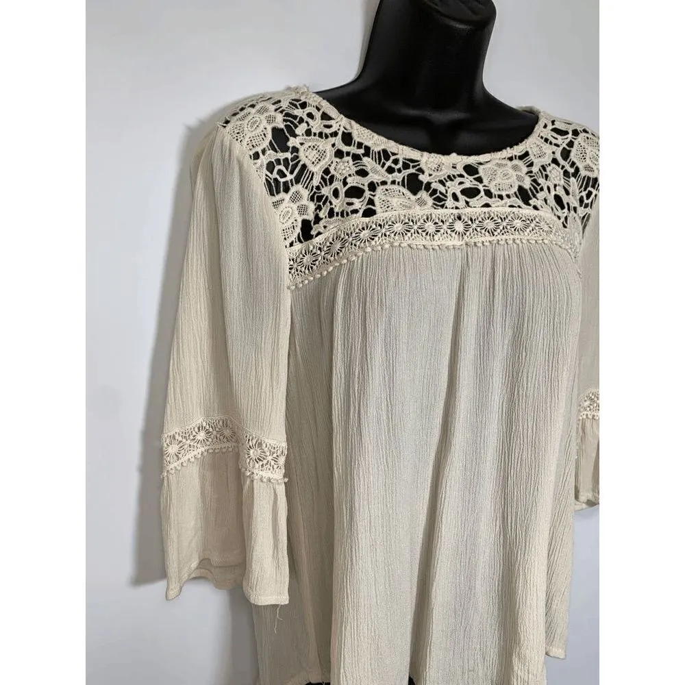 Love on a Hanger Boho Rayon Lace Blouse - Image 5