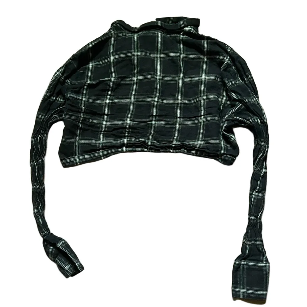 H&M Monochrome Black and White Checkered  Cropped Top - Image 3