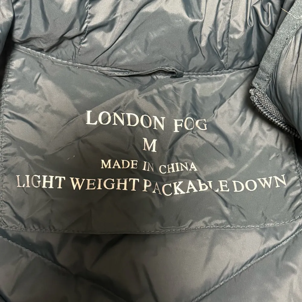 London Fog Women’s Lightweight Packable Down Jacket Size M - Image 5