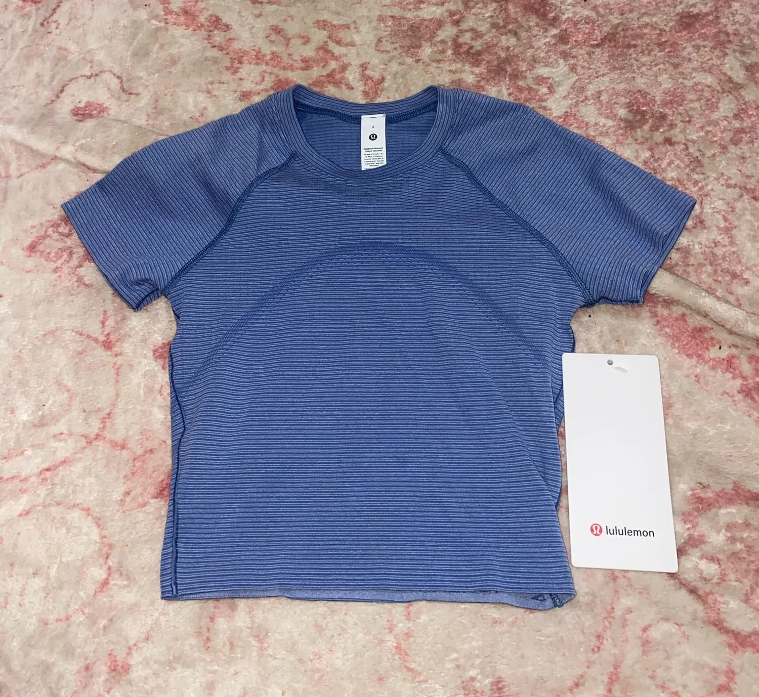 Lululemon Cropped Swiftly Tech Short Sleeve 2.0 - Image 2