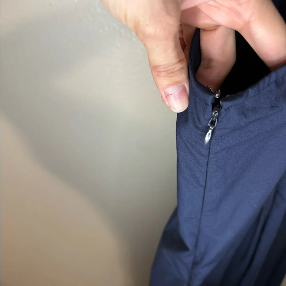 New NWT Banana republic navy blue Sleeveless Dress - Image 5