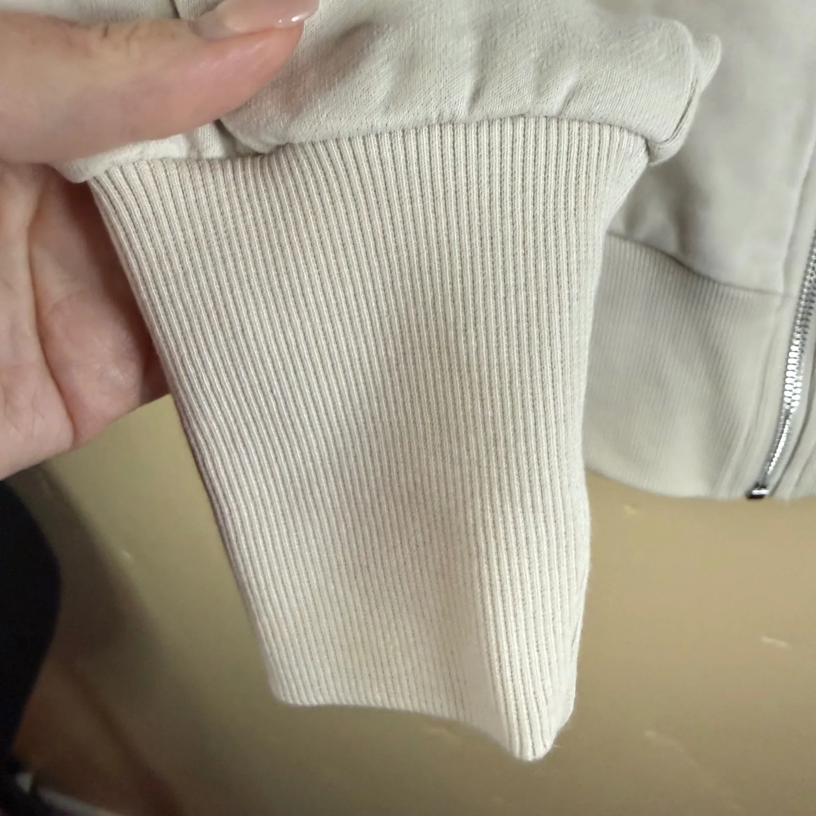 MESHki Blake Stone Cropped Zip Up Hoodie Flattering Sweatshirt Size Small - Image 8