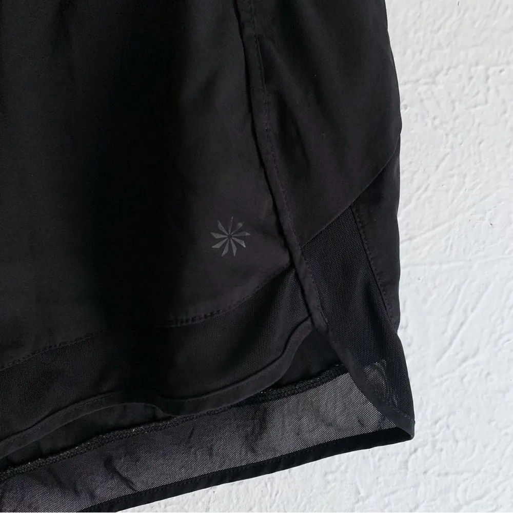 Athleta Mesh Racer Run Short Black Sz XS - Image 4