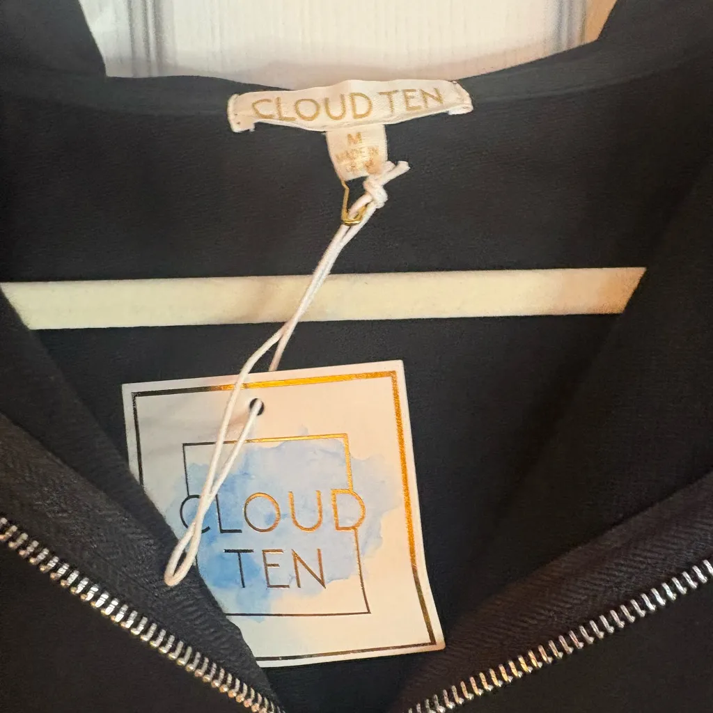 Cloud Ten NWT  SCUBA ROMPER, Medium - Image 4