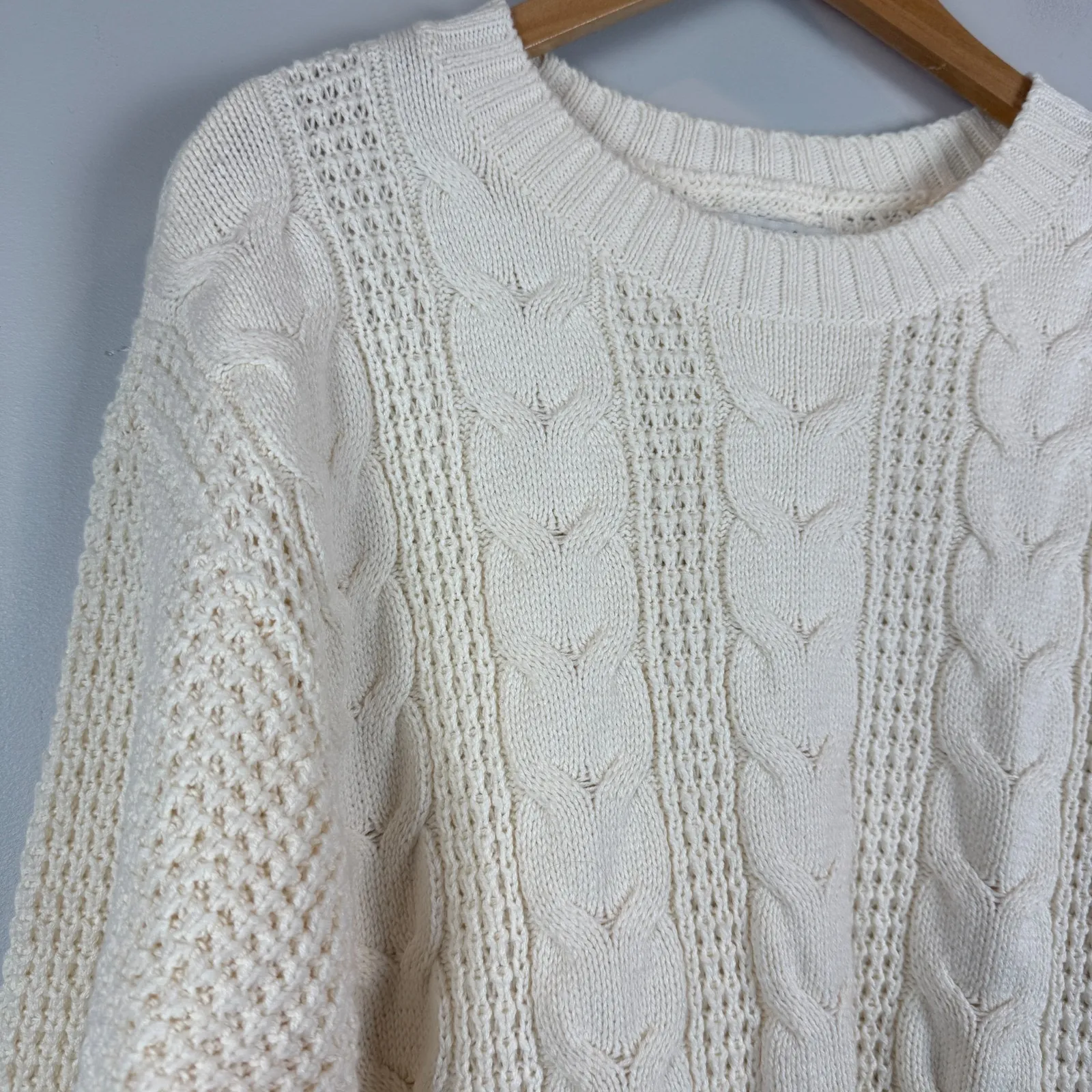 American Eagle Sweater Women M Ivory Cable Knit Crew Pullover Preppy Varsity - Image 3
