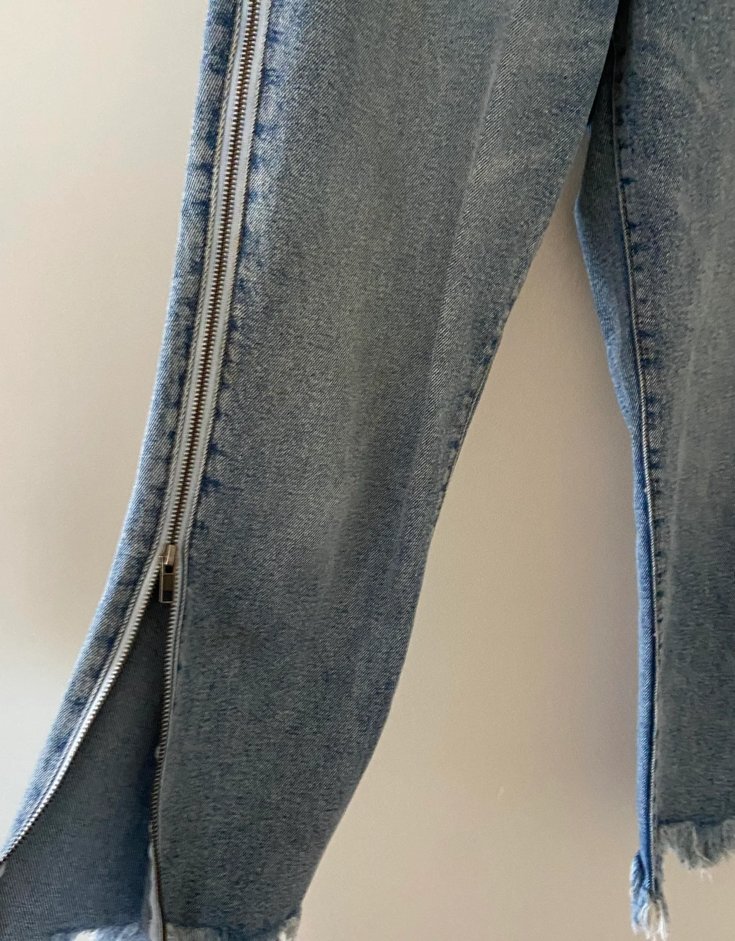 Target Zipper Jeans - Image 5