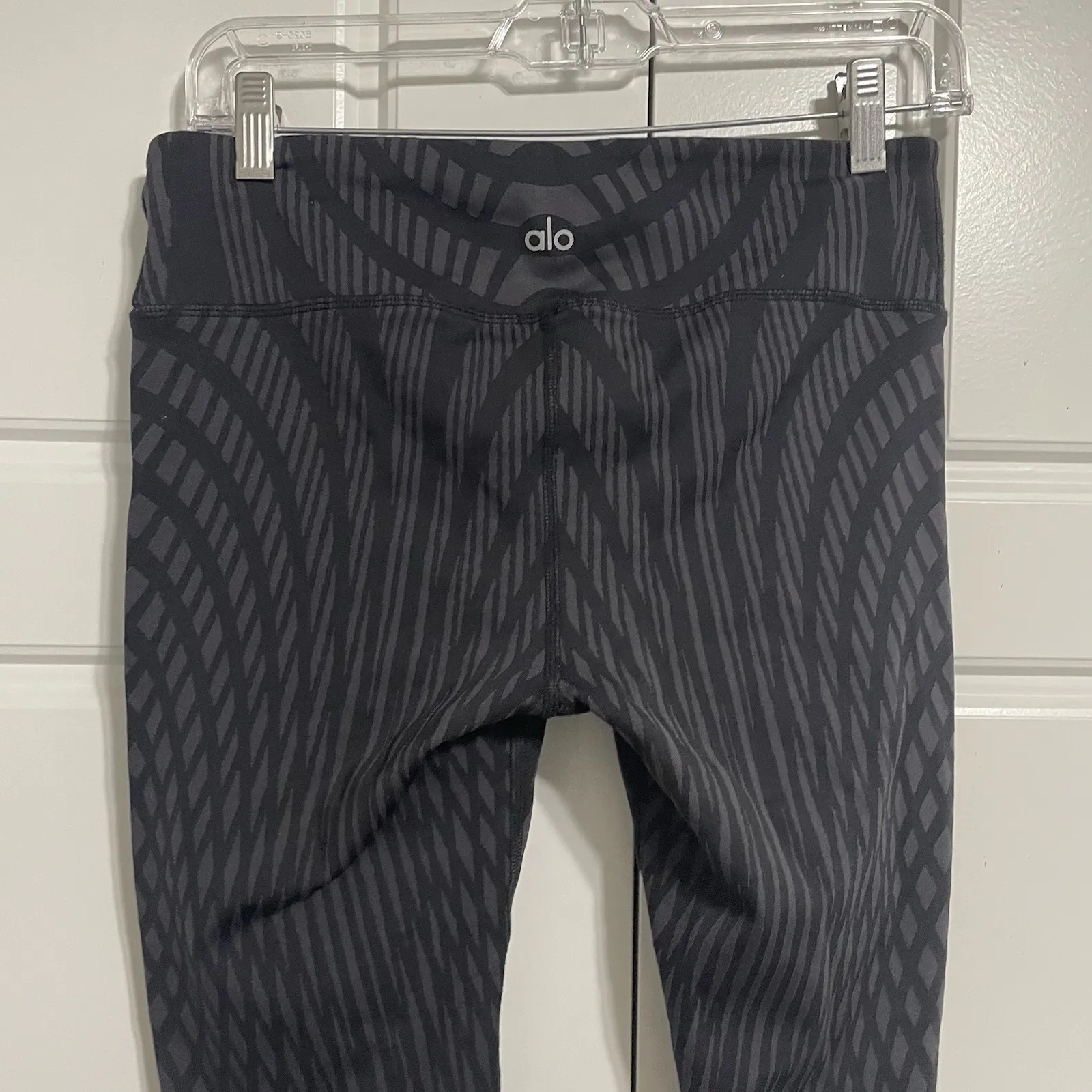 Alo Athletic Leggings Black Patterned Mesh Panels Activewear Workout Pants Med - Image 6