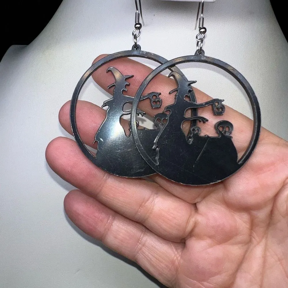 Set of Two Acrylic Shadow Halloween Earrings Black - Image 5