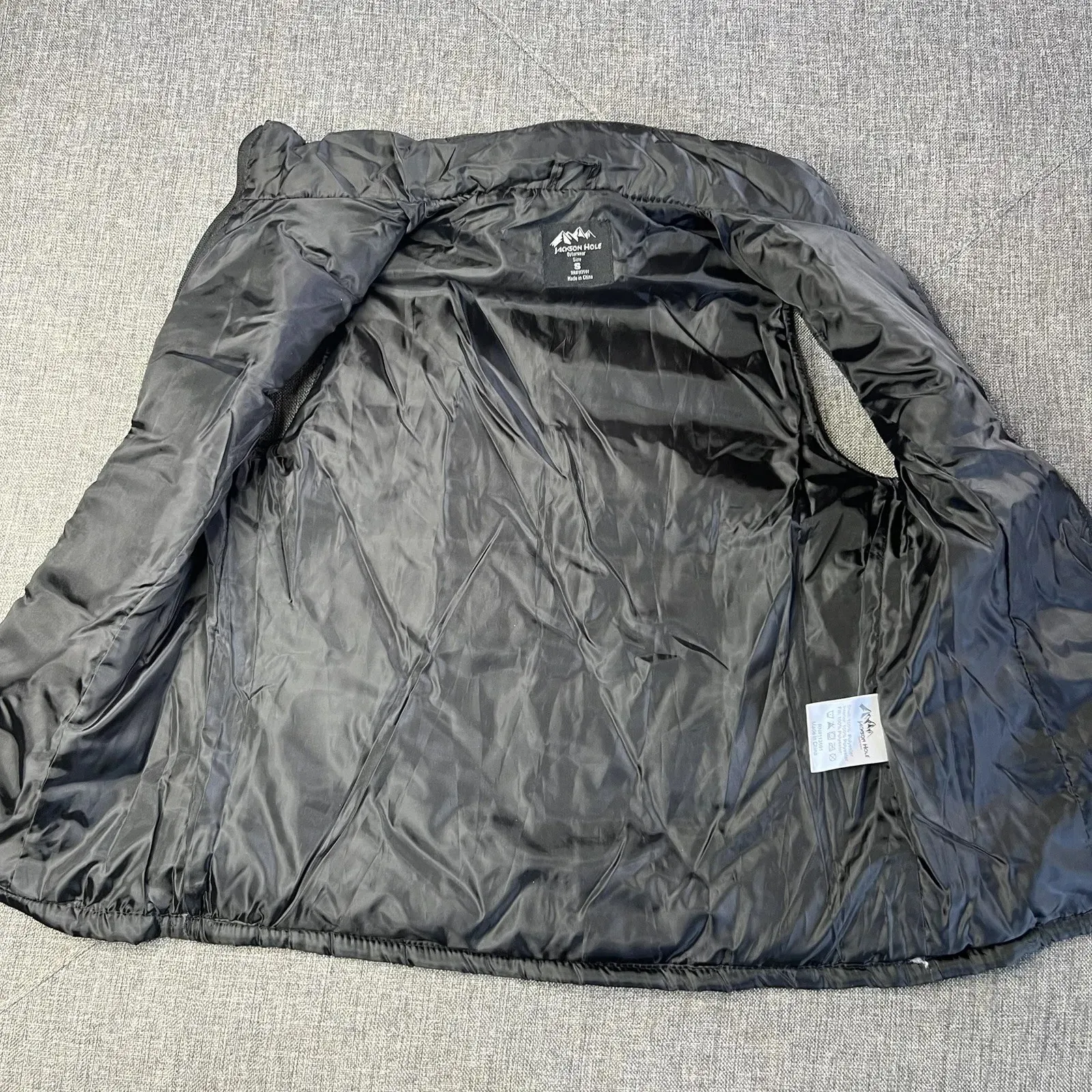 Puffer Vest Black Small Sleeveless Padded Outerwear Quilted Lightweight Full Zip - Image 3