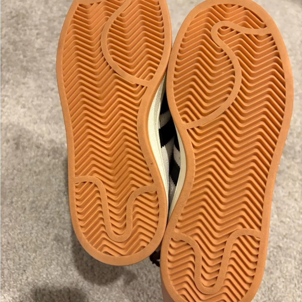 Adidas Women’s Sneakers - White and Black with Gum Sole - Image 4