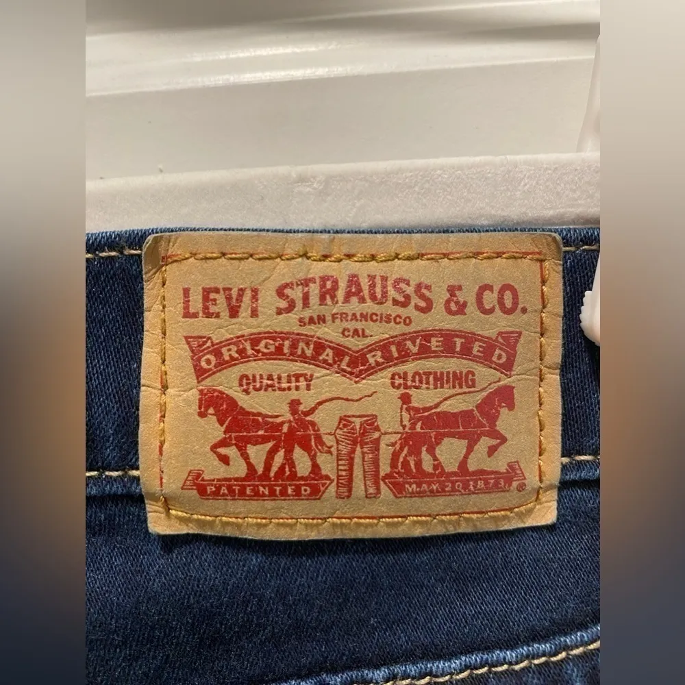 Levi's 720 HIGH RISE SUPER SKINNY 25 Denim Blue Jeans Extra Soft and Stretchy - Image 3