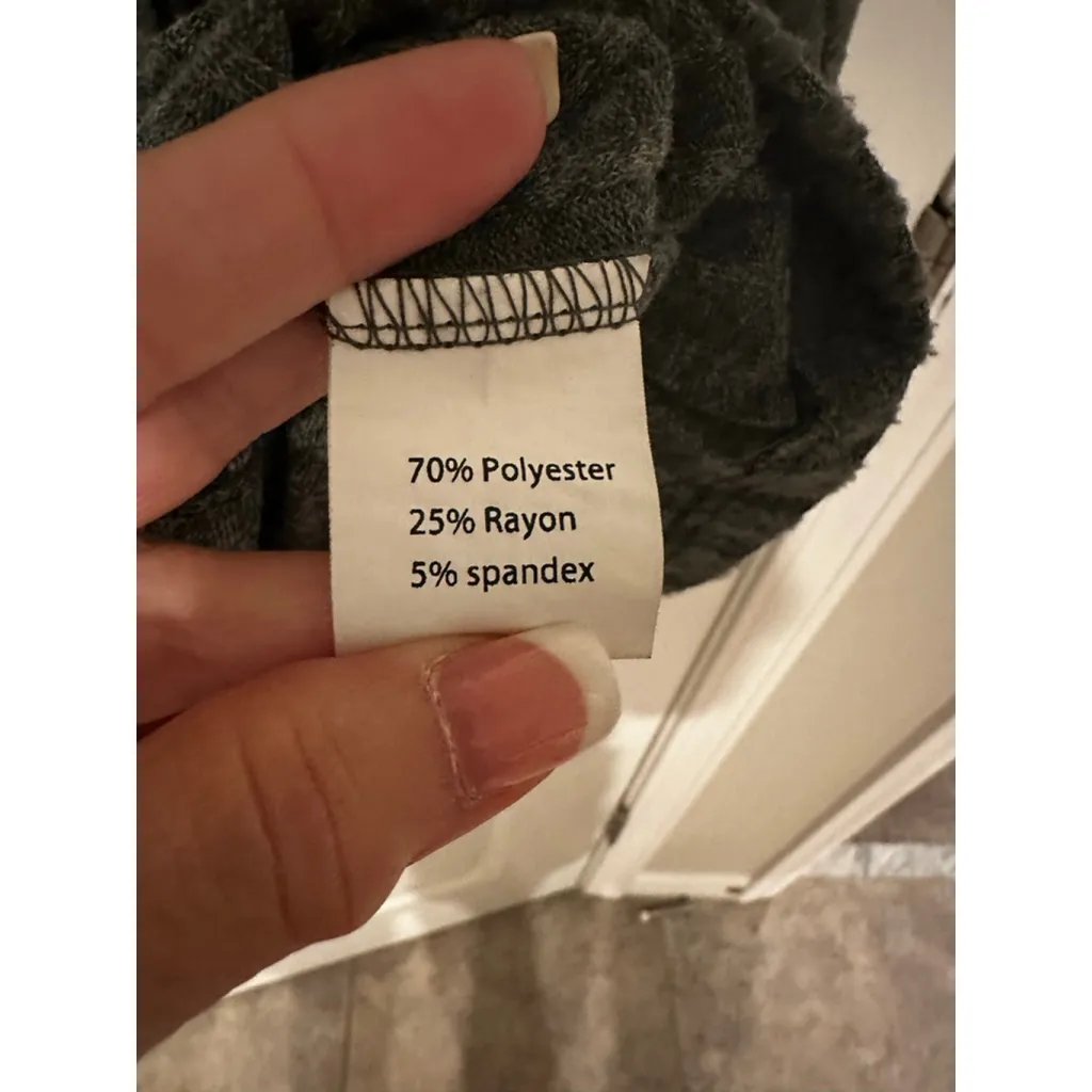 Women's Fantaslook Dark Grey Ribbed Long Sleeve Tee Shirt L Green Size L - Image 4