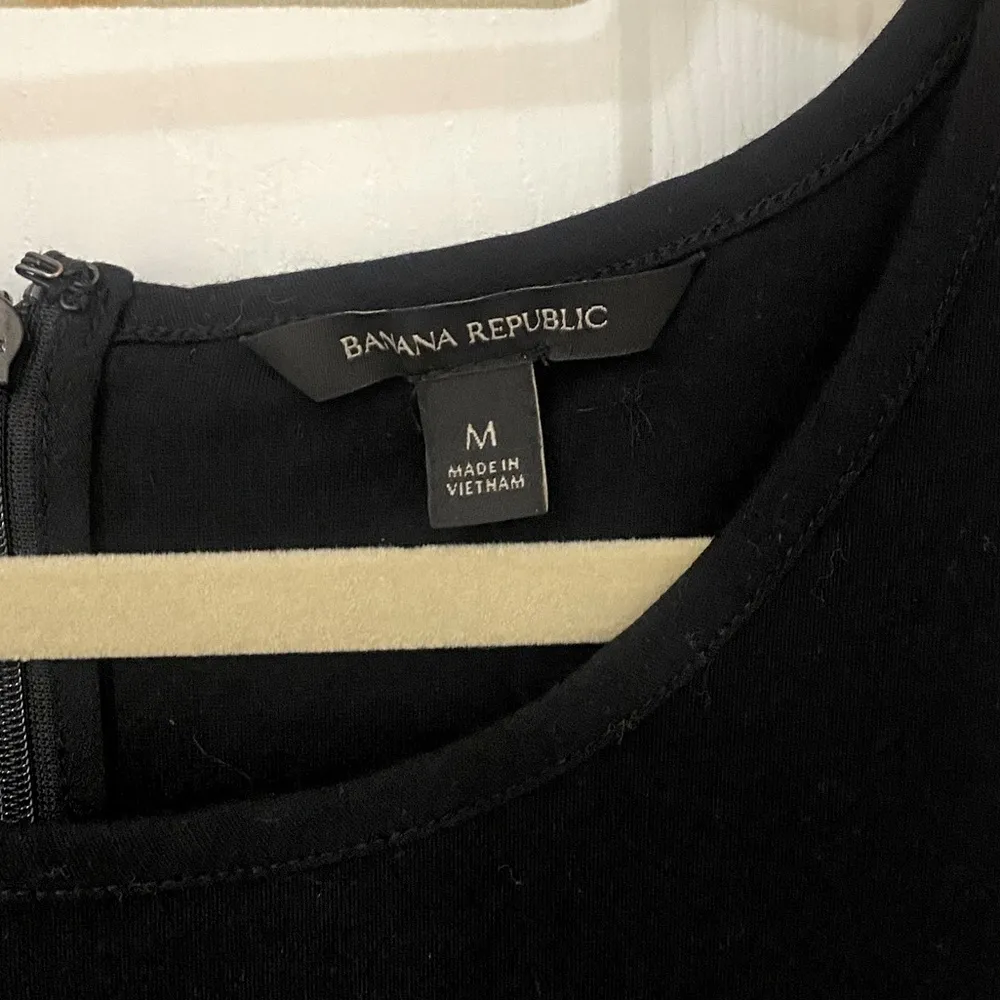 Banana Republic Faux Leather Piped Sleeveless Top in Black - Image 5