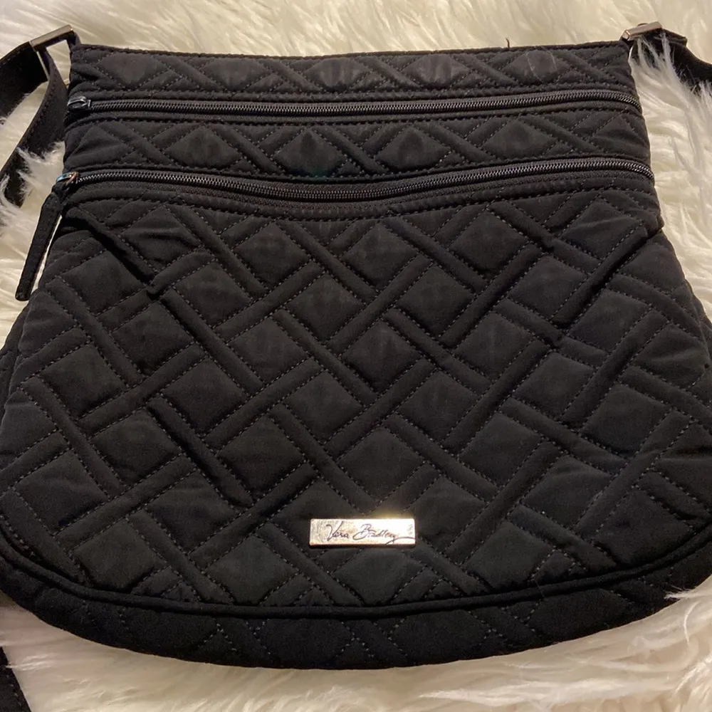 Vera Bradley crossbody purse missing thing for zipper see pictures - Image 8