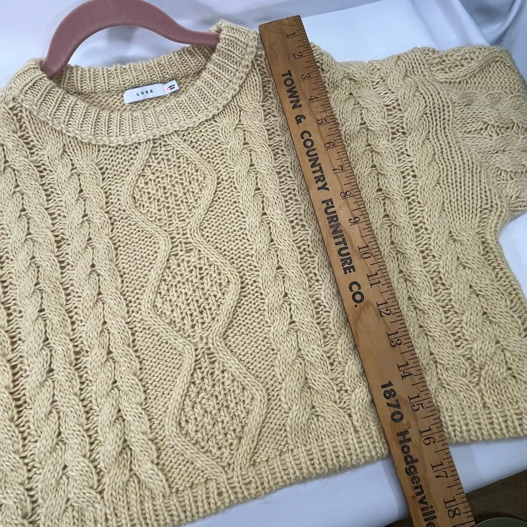 Lush Crop Cable Knit‎ Chunky wool Blend Sweater M Cream Pale Yellow Color PREOWN - Image 8