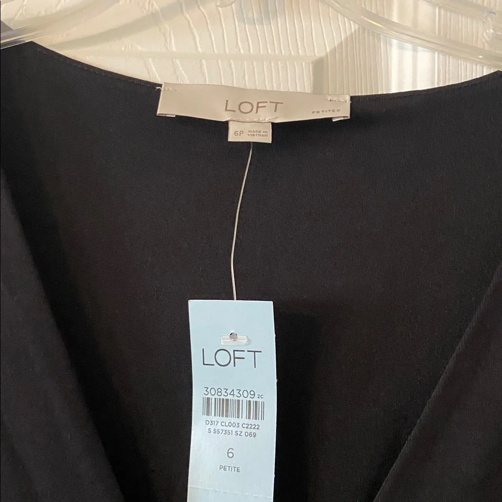 LOFT Black Long Sleeve V-Neck Dress size 6P brand new length 35” bust 32” - Image 3