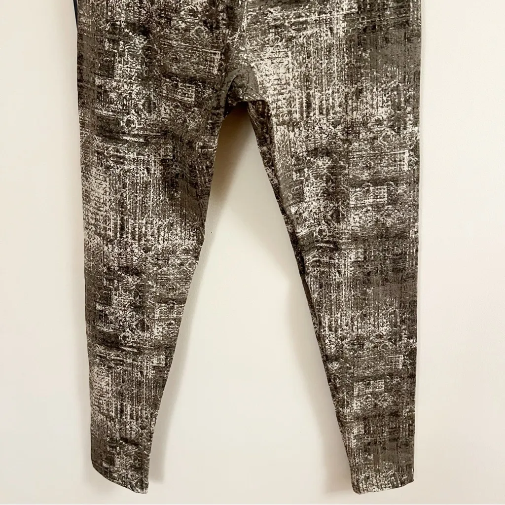 Intro. love the Fit Leggings NEW Size Small Sand Printed Tummy Control Black - Image 8