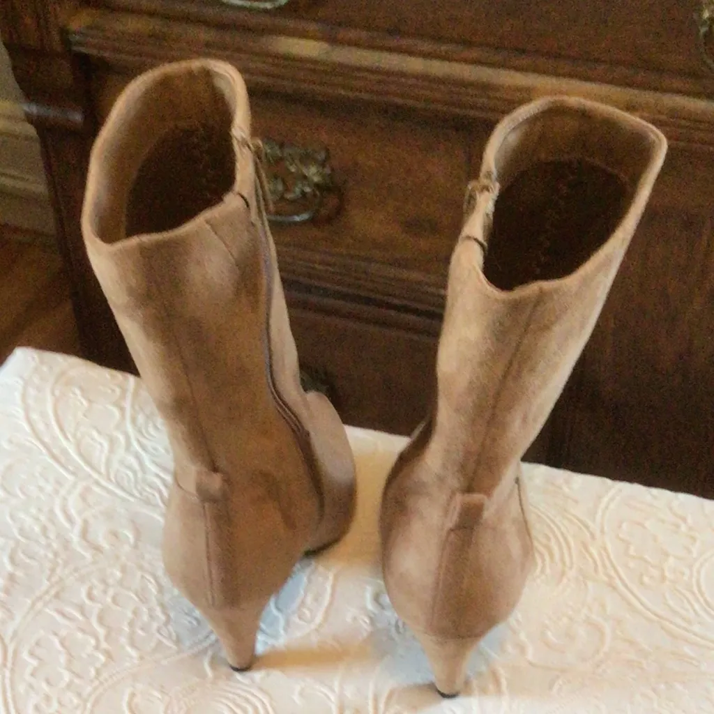 Womens Impo Terra Faux Suede High Booties in Camel sz 7 NWOT - Image 4