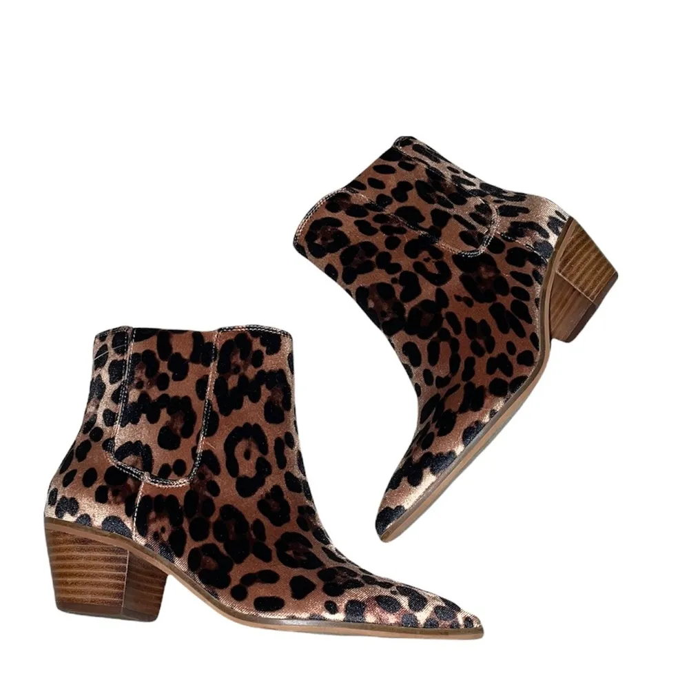 NEW SOLE SOCIETY  Lolanna Pointed Toe Bootie Animal Print Velvet SZ-7.5 - Image 3