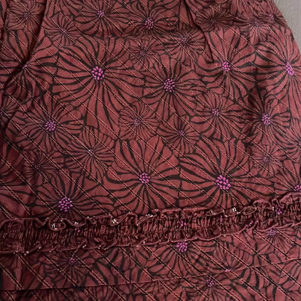 FOSSIL Burgundy / Plum Flower Print Skirt Size 10 - Image 2