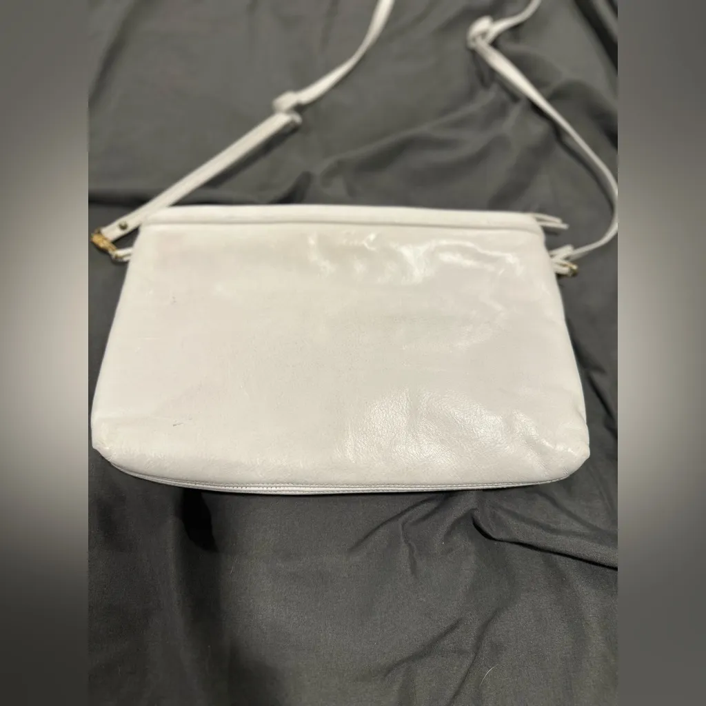 Vintage 80s Etienne Aigner White Leather Small Shoulder Bag Purse Zip Closure. - Image 2