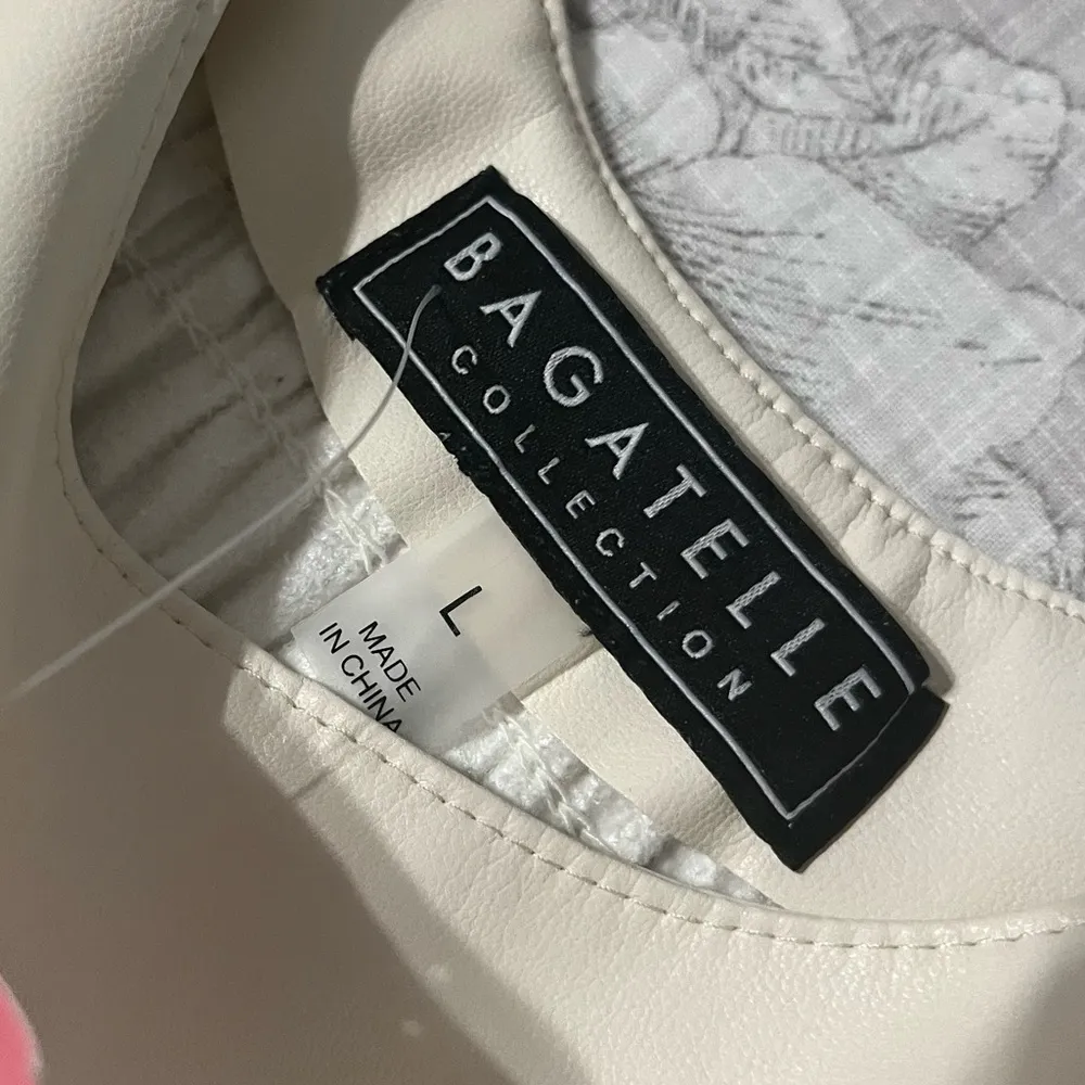 Faux Leather Cream Cropped Tank Top - Image 3