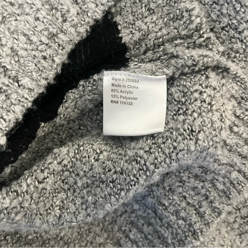 POOF Grey Black Cat Pullover Sweater Paw Prints Round Neck Womens Size Medium - Image 8