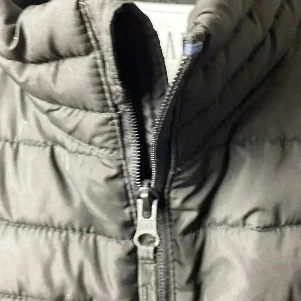 Gap  SIZE MEDIUM UNISEX QUILTED JACKET BLACK WIND PROOF WATER PROOF ZIP FRONT - Image 4