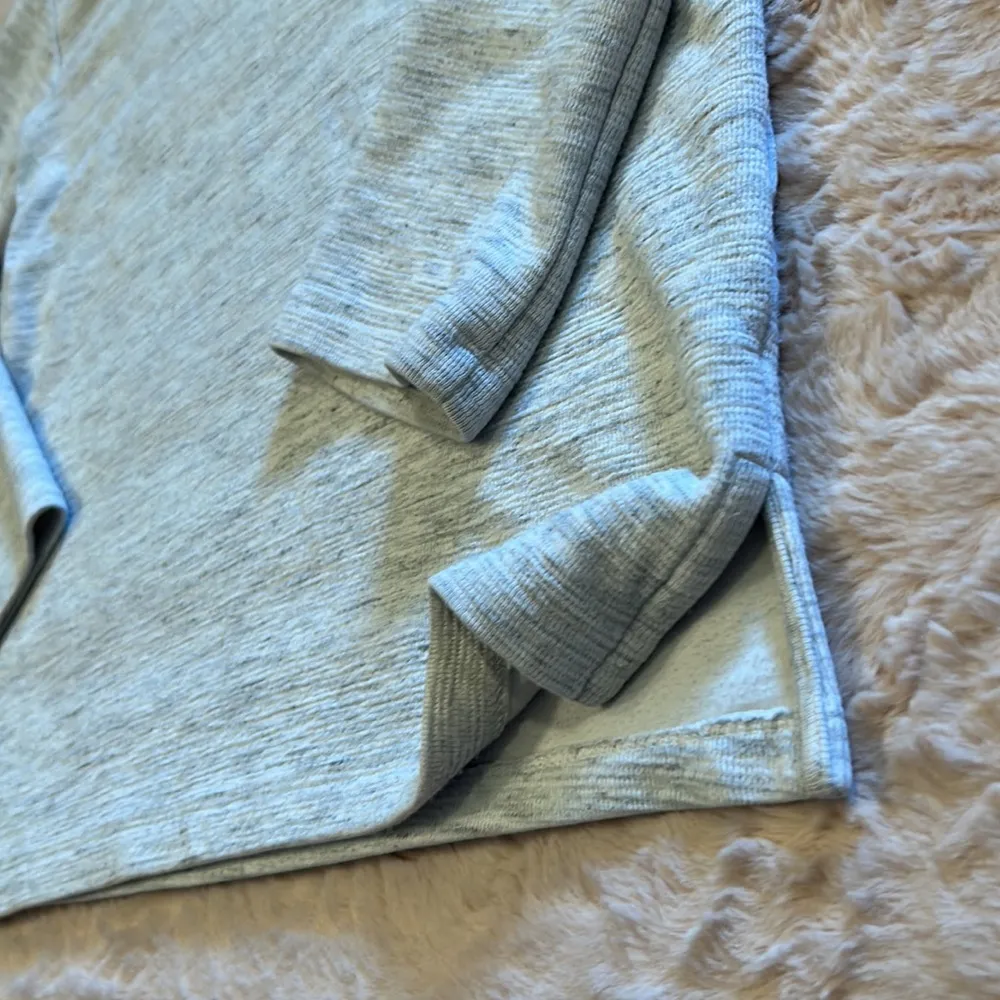 Size xs GAP sweatshirt - Image 5