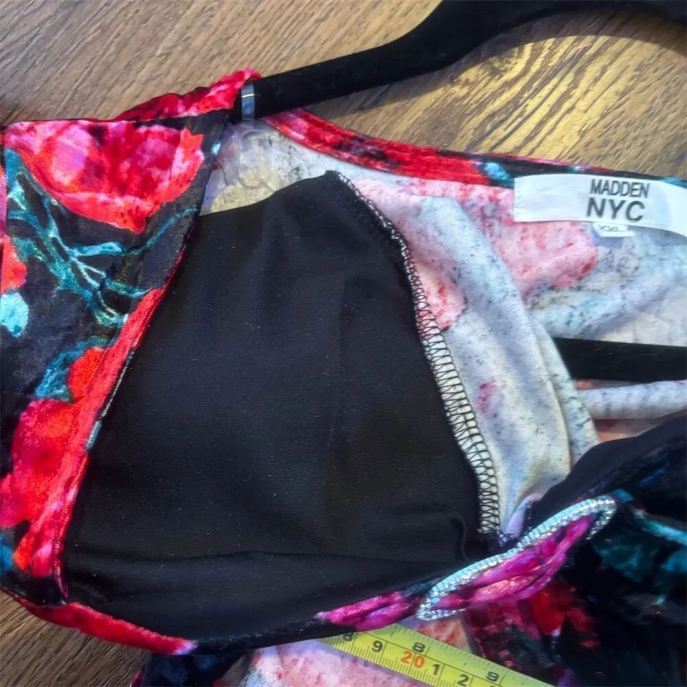 Madden NYC Junior's 2XL Velvet Cropped Top Floral Rhinestone Heart Red Size XXL - Image 9