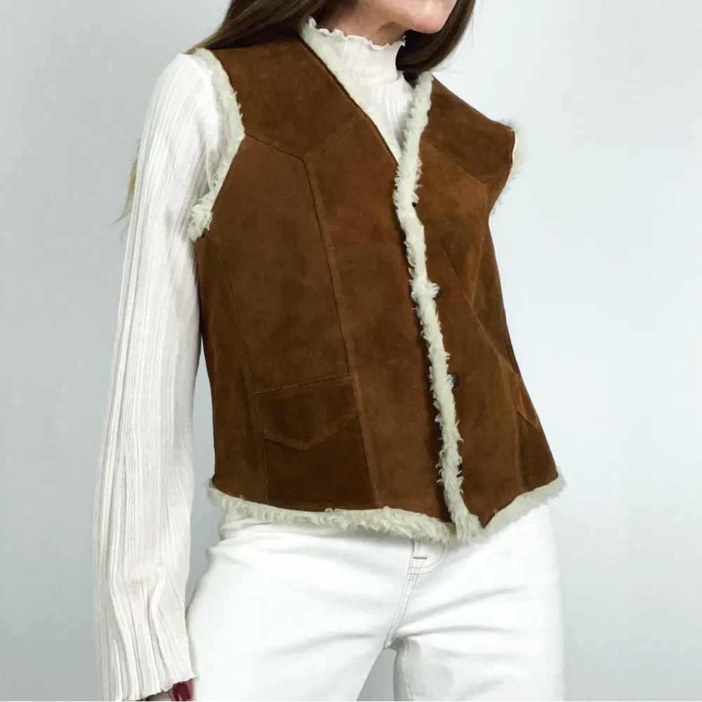 Vintage Faux - Image 3