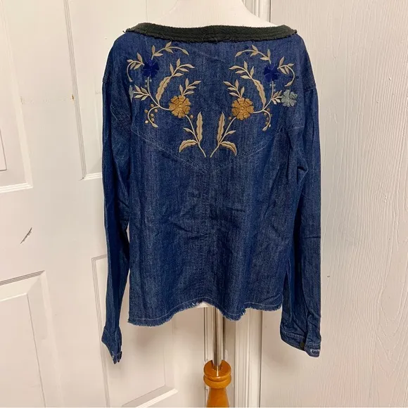 Free People  Embroidered Top B2 - Image 2