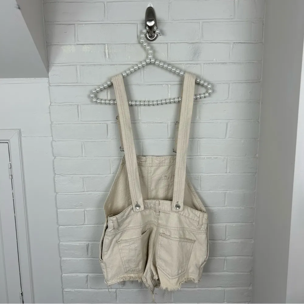 Free People We The Free Cream Distressed Denim Cutoff Short Overalls Size 25 - Image 10
