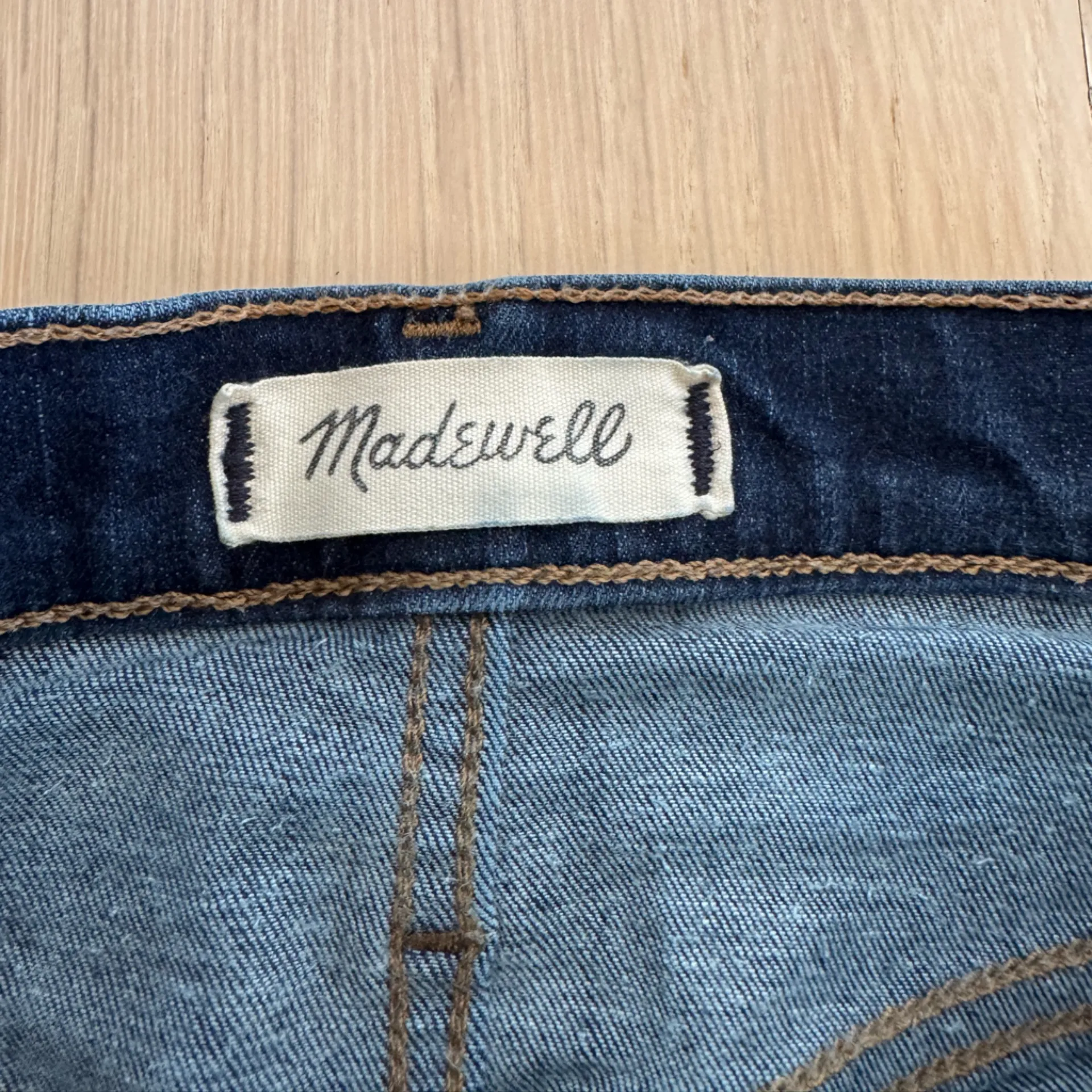 Madewell Cali Demi-Boot Jeans Size 25P - Image 3